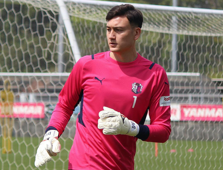 Đặng Văn Lâm giữ sạch lưới trong trận bắt chính đầu tiên cho Cerezo Osaka