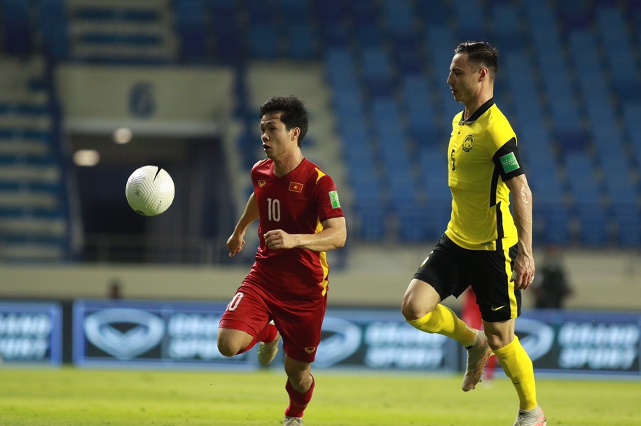 Tiến sát ngưỡng cửa lịch sử World Cup, tuyển Việt Nam nhận “cơn mưa” tiền thưởng
