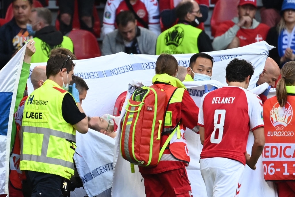 Eriksen qua cơn nguy kịch Eriksen qua cơn nguy kịch