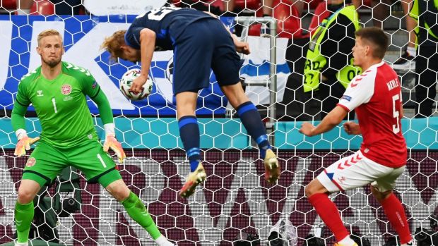 Phần Lan tạo ra cú sốc đầu tiên tại EURO 2021 sau sự cố Eriksen
