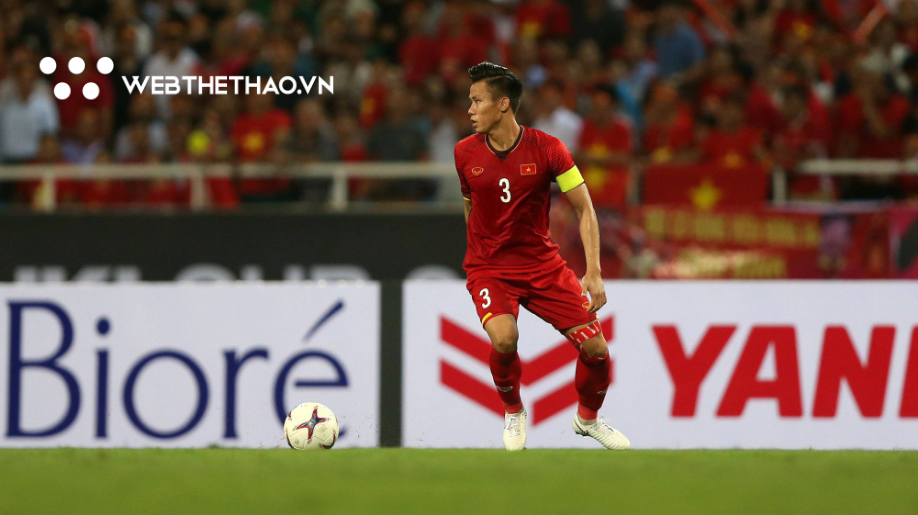 Năm tuyển thủ Việt Nam đi "ké" chuyên cơ tuyển Thái Lan dự AFC Champions League