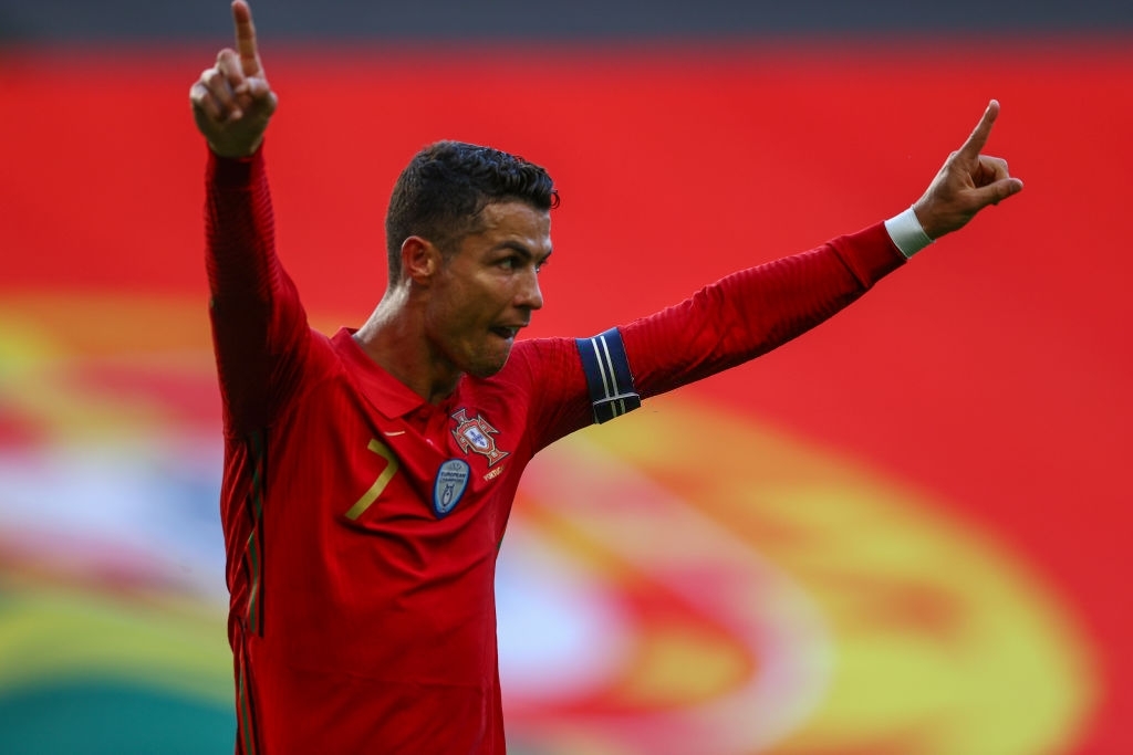 Cristiano Ronaldo: Cristiano Ronaldo:
