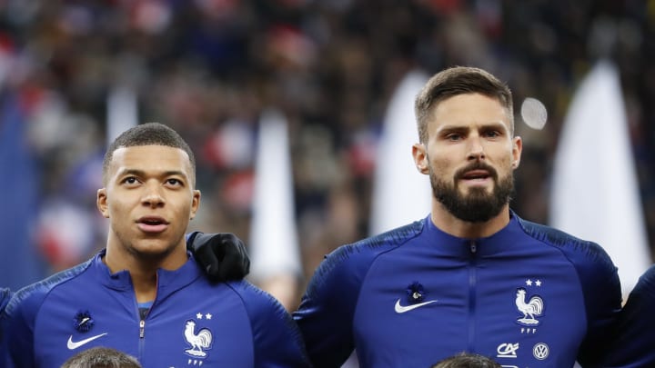 Kylian Mbappe gạt bỏ hờn dỗi với Olivier Giroud trước trận gặp Đức Kylian Mbappe gạt bỏ hờn dỗi với Olivier Giroud trước trận gặp Đức