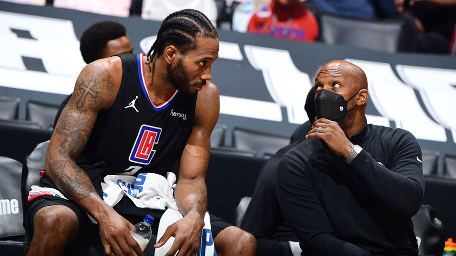 NÓNG: Kawhi Leonard chấn thương đầu gối, đối diện nguy cơ nghỉ toàn bộ series với Utah