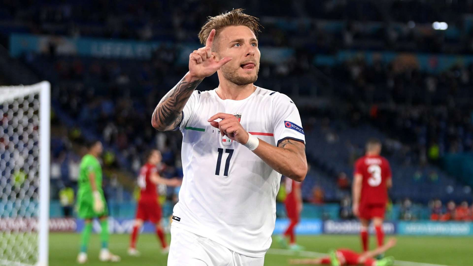 Đội hình ra sân Italia vs Thụy Sỹ: Immobile lĩnh xướng hàng công Azzurri Đội hình ra sân Italia vs Thụy Sỹ: Immobile lĩnh xướng hàng công Azzurri