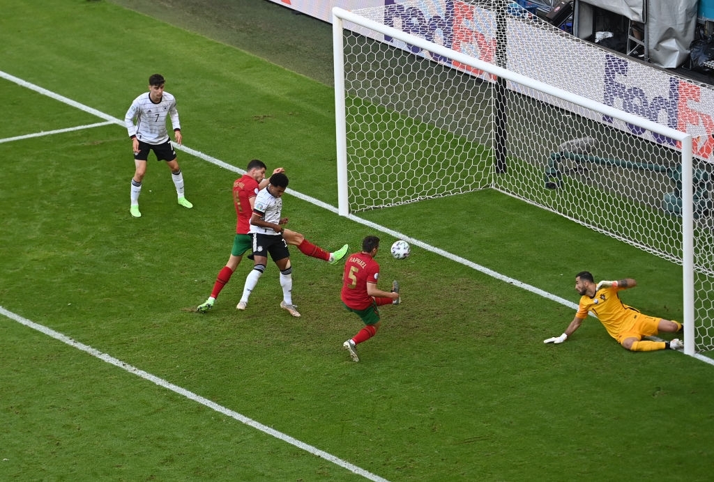 Nhật ký EURO 2021 ngày 20/6: Tuyển Ý sẽ đeo băng tay đen tối nay