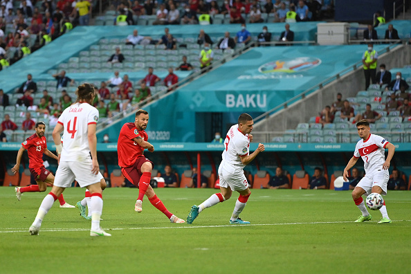 Seferovic từ "chân gỗ" đến dấu mốc đặc biệt cho Thụy Sĩ