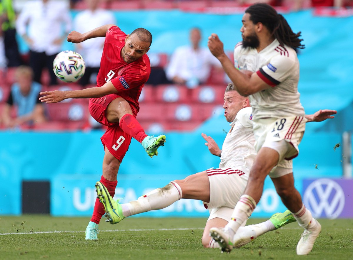 Đội hình ra sân Nga vs Đan Mạch: Dzyuba đấu Braithwaite Đội hình ra sân Nga vs Đan Mạch: Dzyuba đấu Braithwaite