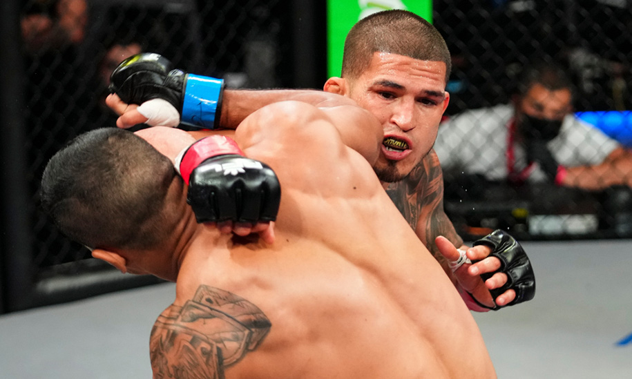 Anthony Pettis thua điểm sát nút, chính thức dừng chân tại PFL 2021