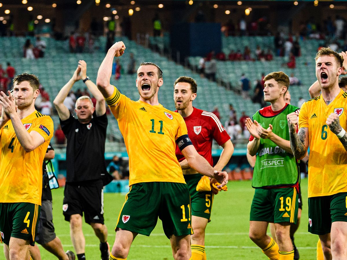 Bóng đá thăng hoa tại Xứ Wales hơn bao giờ hết: Dấu ấn của Gareth Bale cùng "những người bạn" tại EURO 2021