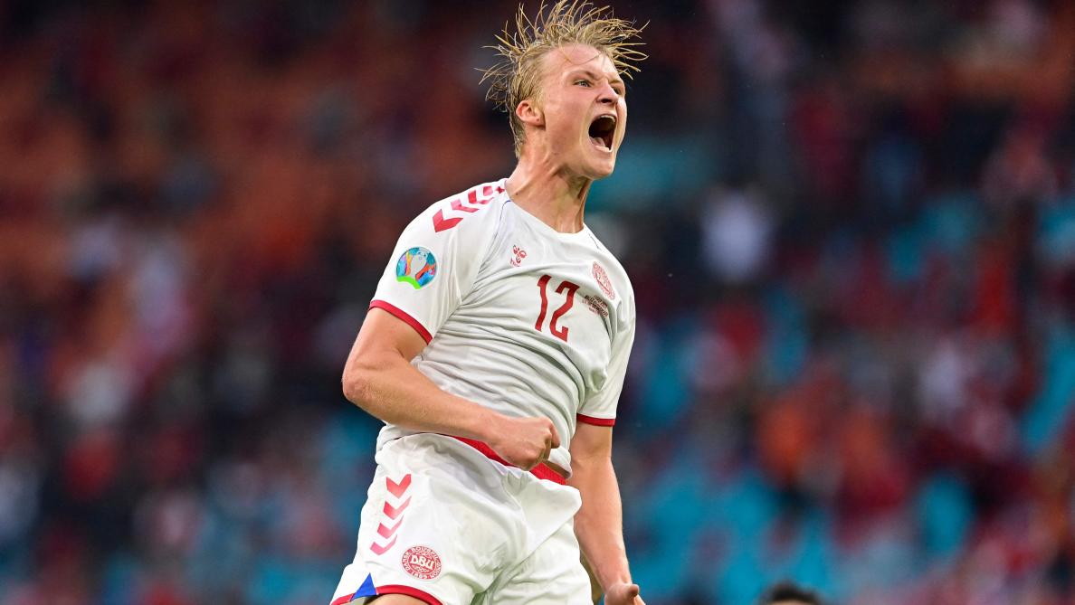 Dolberg tỏa sáng ở "căn cứ địa" quen thuộc