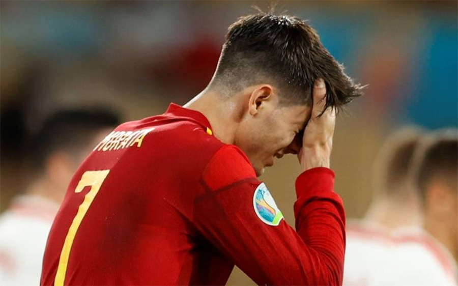 Gia đình Morata bị khủng bố vì phong độ không tốt ở EURO 2021 Gia đình Morata bị khủng bố vì phong độ không tốt ở EURO 2021