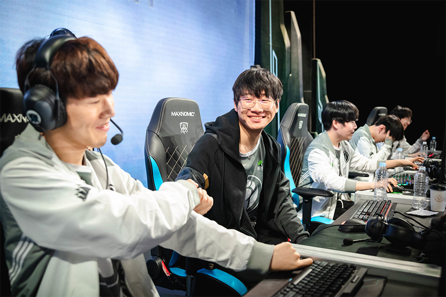 LMHT: TheShy trở lại, Ning sắp sửa rời Invictus Gaming?