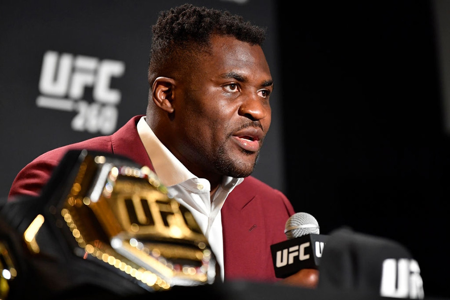 Francis Ngannou phản ứng với trận tranh đai ở UFC 265: "Chẳng có gì đúng cả"