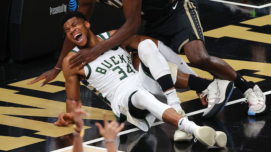 NÓNG: Giannis Antetokounmpo chấn thương đầu gối ghê rợn, rời Game 4 chung kết miền