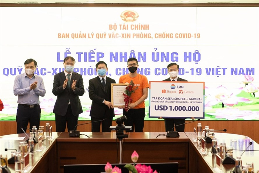 Shopee và Garena Việt Nam ủng hộ 1 triệu USD vào Quỹ Vaccine phòng COVID-19