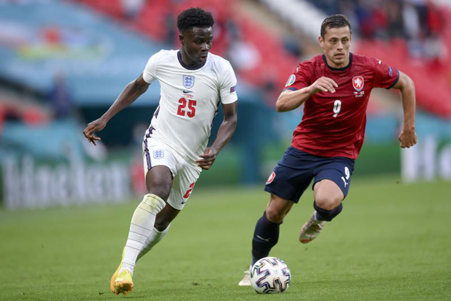 Bukayo Saka chấn thương, HLV Southgate lo ngại trước trận gặp Ukraine