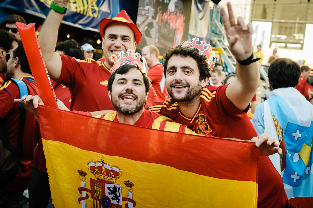 LĐBĐ T&acirc;y Ban Nha đau đầu t&igrave;m c&aacute;ch đưa CĐV tới Wembley xem b&aacute;n kết EURO