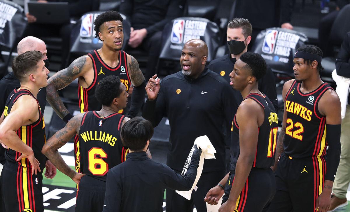 Sau m&ugrave;a Playoffs thần kỳ, Atlanta Hawks &ldquo;tặng qu&agrave;&rdquo; cho HLV Nate McMillan
