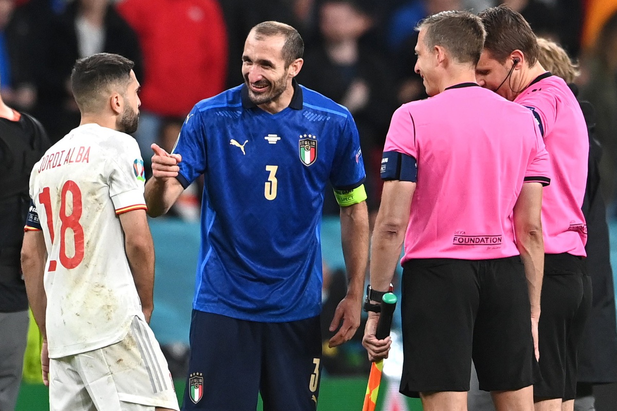 Không phải Donnarumma hay Chiesa, Chiellini mới là người hùng của Italia Không phải Donnarumma hay Chiesa, Chiellini mới là người hùng của Italia