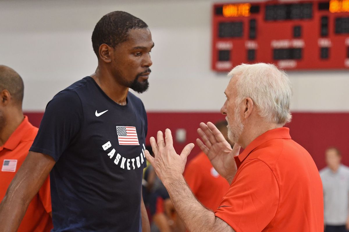 HLV ĐT Mỹ phát cuồng Kevin Durant: "Tôi sẽ khóc lóc và cầu xin cậu ấy thi đấu Olympic"