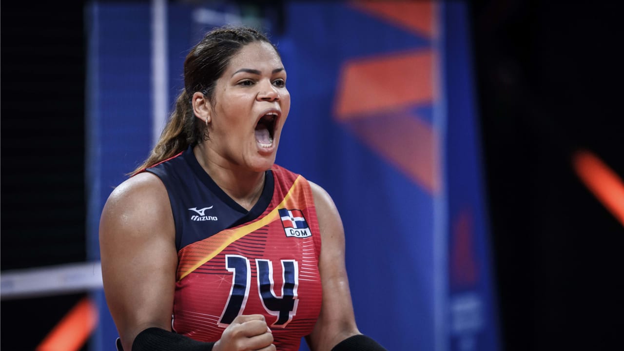 Sau 20 năm khoác áo tuyển quốc gia, ngôi sao bóng chuyền vinh dự cầm cờ tại Olympic