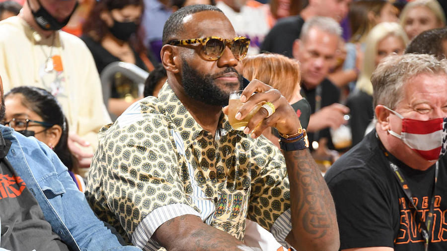 LeBron James lý giải vì sao tham dự game 5 NBA Finals?