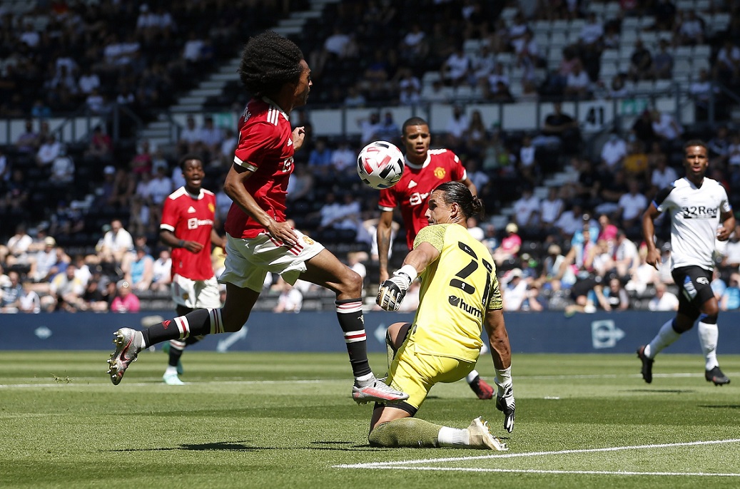 Lịch trực tiếp Bóng đá TV hôm nay 24/7: QPR vs MU
