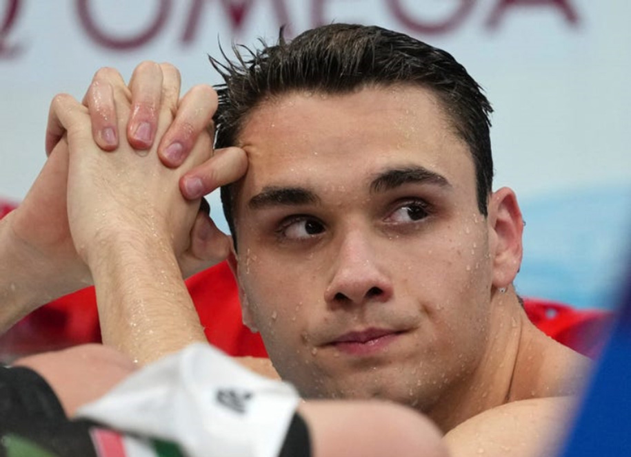 Phá kỷ lục của Michael Phelps , Kristóf Milák vẫn không hài lòng vì chiếc... quần thủng