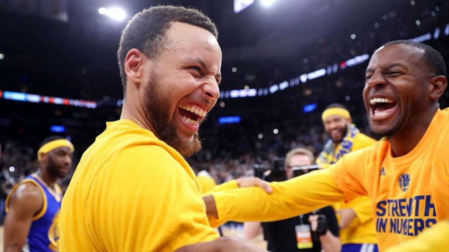 Golden State muốn tái ngộ với Finals MVP năm xưa, quyết cùng Stephen Curry vô địch
