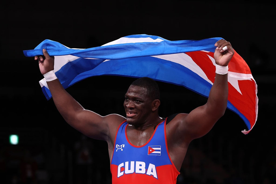 Vượt huyền thoại Karelin, Mijain Lopez giành HCV Olympic liên tiếp thứ 4 trong lịch sử