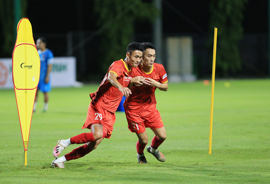 U22 Việt Nam "luyện công" dưới mưa, quyết giành vé dự VCK U23 châu Á 2022
