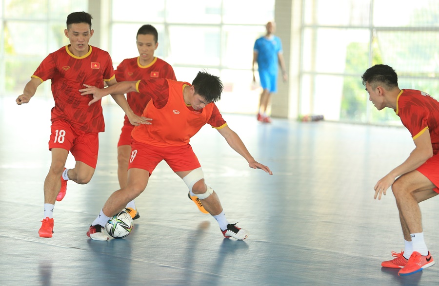 Tuyển Việt Nam rèn “power-play” trước trận gặp Brazil