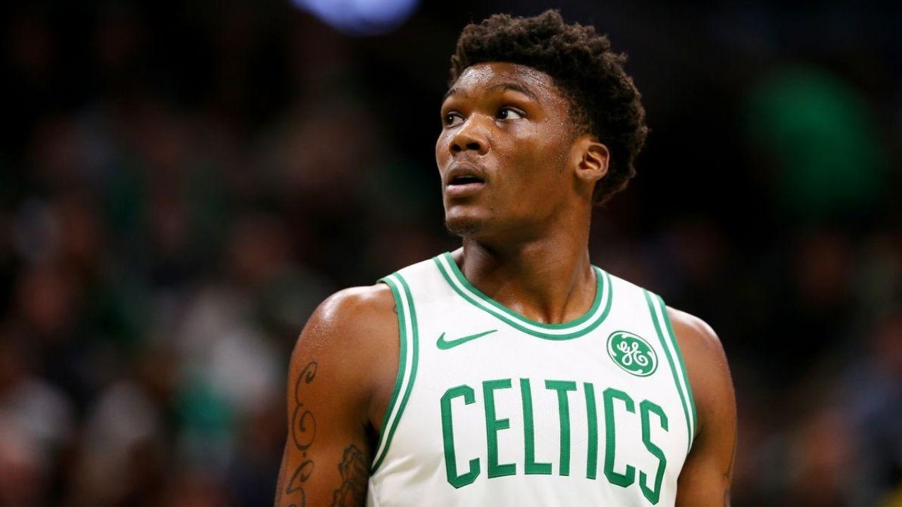 "Chúa tể thời gian" của Boston Celtics ký hợp đồng 54 triệu USD