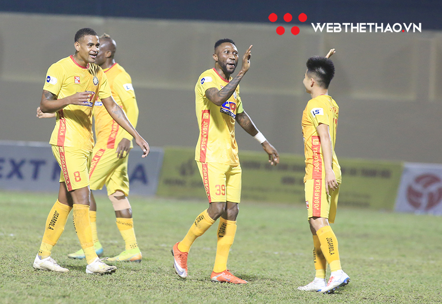 BLV Quang Tùng: V.League hủy, cầu thủ chịu thiệt thòi nhất