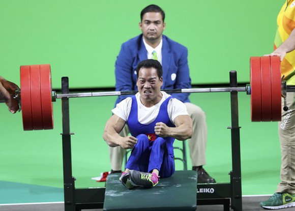 Lực sĩ Lê Văn Công đã giành tấm HCV lịch sử ở Paralympic 2016 như thế nào? Lực sĩ Lê Văn Công đã giành tấm HCV lịch sử ở Paralympic 2016 như thế nào?