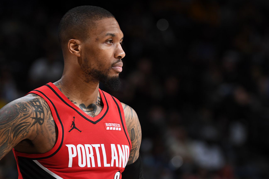 Damian Lillard khẳng định lòng trung thành với Blazers “ít nhất là vào lúc này” Damian Lillard khẳng định lòng trung thành với Blazers “ít nhất là vào lúc này”