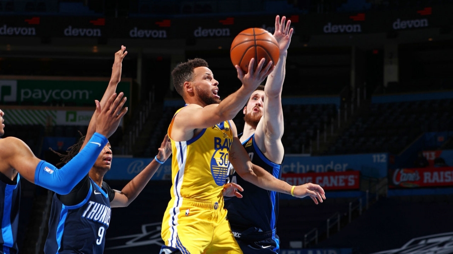 Mức lương của Stephen Curry khủng thế nào nếu so với cả đội bóng OKC?