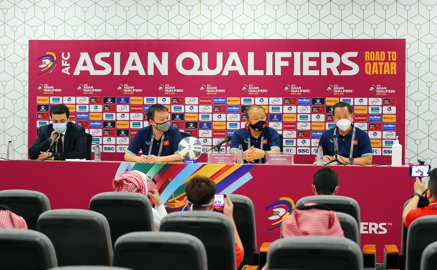 Độc đáo họp báo trước trận Việt Nam vs Australia