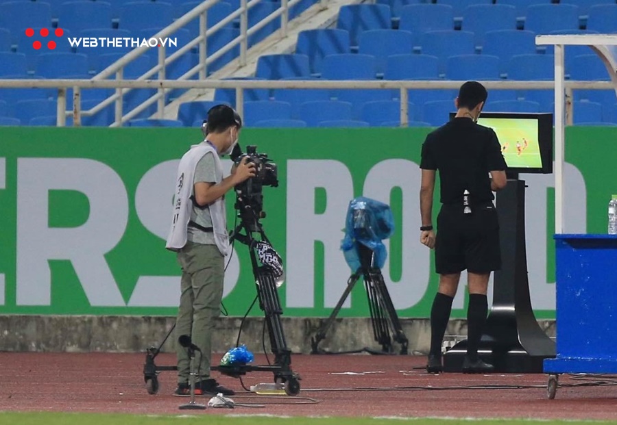 "Điên đầu" vì trọng tài làm sai kết quả trận Australia, VFF đòi FIFA vào cuộc