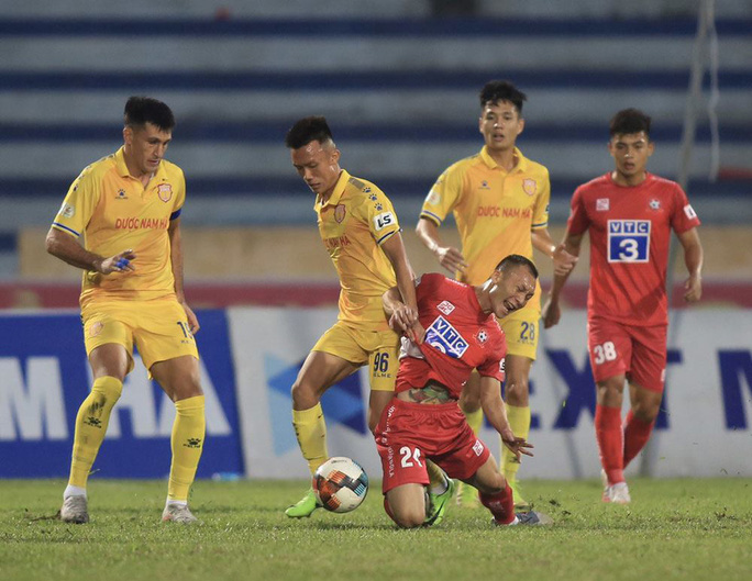 Sau Hải Phòng, đến lượt Nam Định có nguy cơ không được dự V.League 2022