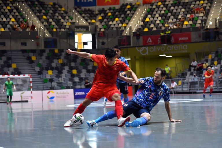 Gần sát ngày đá Brazil, futsal Việt Nam thay đổi chiến thuật