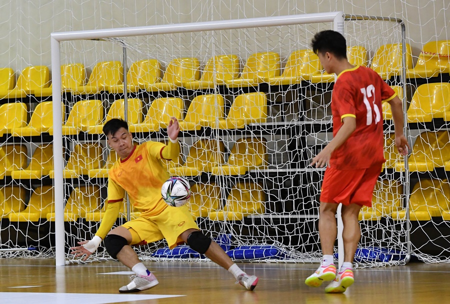 Tuyển Việt Nam cần hạn chế bàn thua trước futsal Brazil