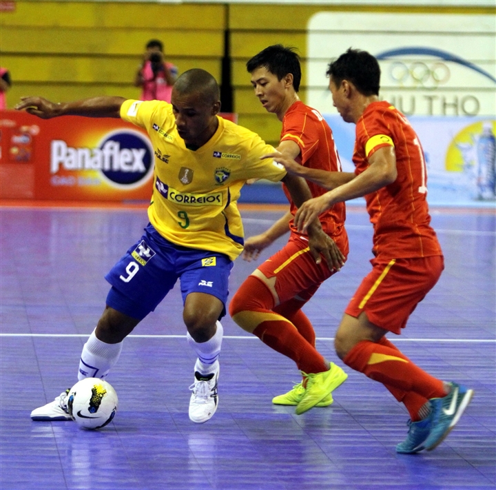 Futsal Việt Nam vs Brazil: Sẵn sàng nghênh chiến vũ công Samba