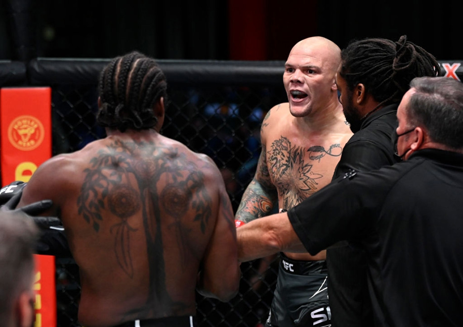 Hạ gục Ryan Spann, Anthony Smith trở lại với mạch thắng ấn tượng ở hạng bán nặng UFC