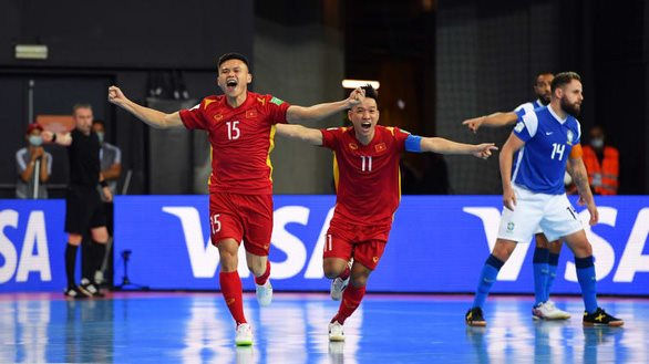 Trực tiếp futsal Việt Nam vs Séc: Chờ Hồ Văn Ý trổ tài