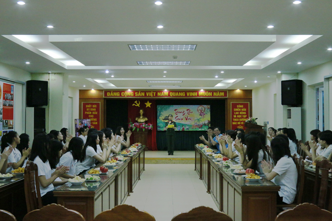 Tết Trung thu đầm ấm của CLB bóng chuyền nữ BTL Thông tin - FLC