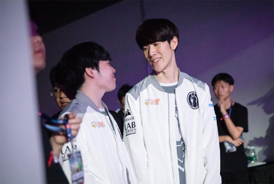 Tin chuyển nhượng LMHT 21/9: Rookie và TheShy chốt tương lai tại IG