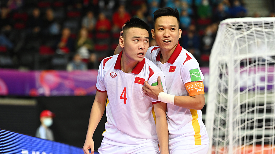 Đội hình ra sân futsal Việt Nam vs Nga:  Văn Vũ trở lại đeo băng đội trưởng