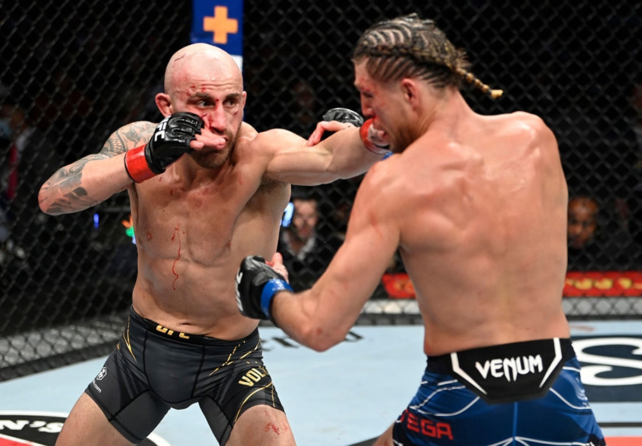 Alexander Volkanovski: "Tôi đã nói Brian Ortega không cùng đẳng cấp với mình"